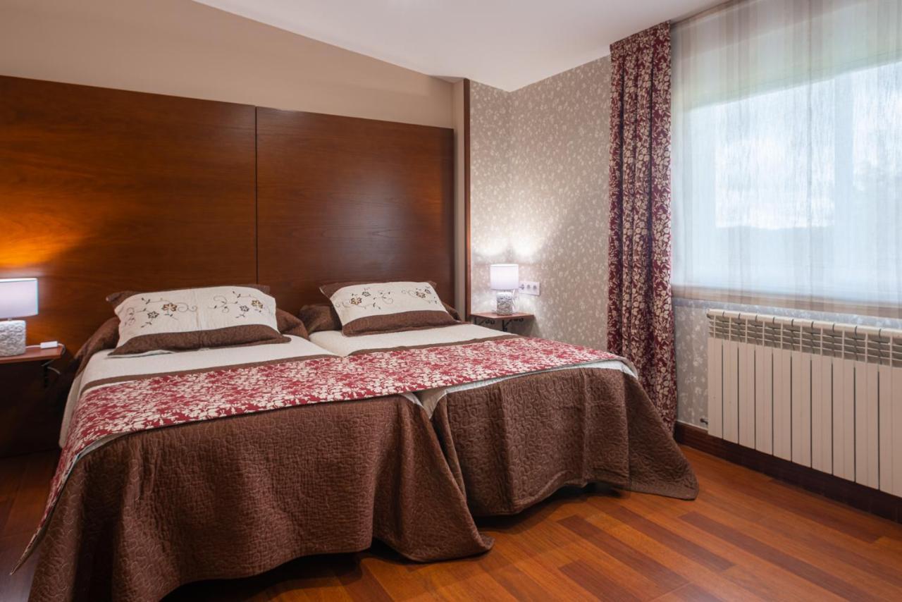 Pension Arca O Pedrouzo Buitenkant foto